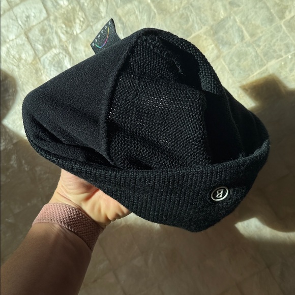 Bogner Beanie new unisex black knit and wool blend w Pom Pom and fleece headband - Picture 5 of 6